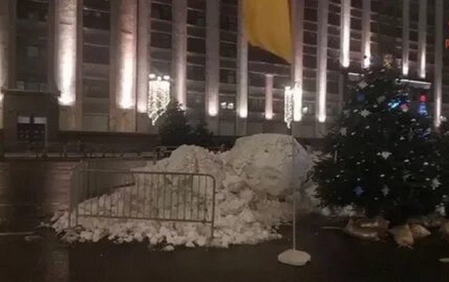 Посмотрите, что москвичи обнаружили в центре столицы (7 фото)