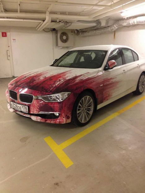 Креативный рисунок на BMW