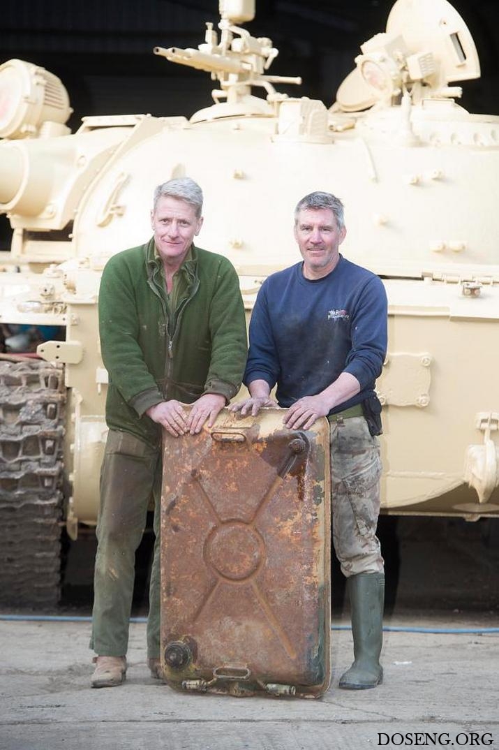 Британский коллекционер обнаружил золото на 2,5 млн долларов внутри танка Т-54