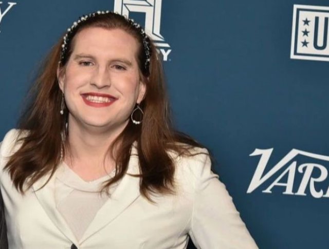Женщина-трансгендер, заявившая, что станет министром (10 фото)